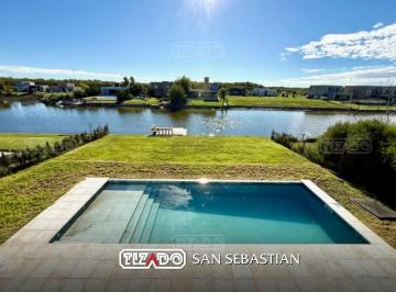 Casa · 221m² · 5 Ambientes · 1 Cochera · Casa en Venta en San Sebastian - Area 9, San Sebastian, Escobar