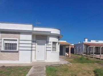 Casa · 126m² · 8 Ambientes · 2 Cocheras · Venta Casa Galpones Punta Espinillo