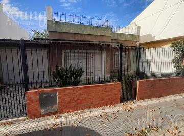 Casa · 123m² · 3 Ambientes · 3 Cocheras · Casa en Venta Sarandi