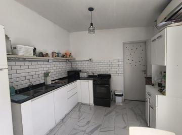 Casa · 90m² · 5 Ambientes · 1 Cochera · Casa en Venta - 4 Dorm. 1 Baño - Local - Etcheverry