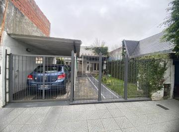 Casa · 109m² · 3 Ambientes · 2 Cocheras · Casa de 2 Dorm. en Berisso