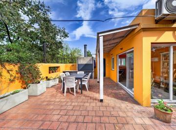 Casa · 176m² · 6 Ambientes · Casa Estilo Inglés Completamente Refaccionada