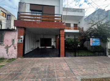 PH · 80m² · 3 Ambientes · 1 Cochera · P. H 3 Amb Al Frente con Cochera Cubierta