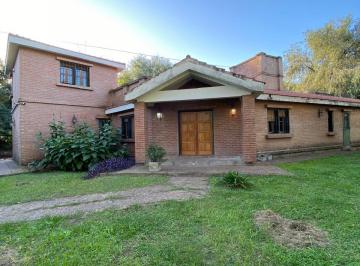 Casa de 6 ambientes, Villa Allende · Suipacha 174, Villa Allende - 3 Dorm.