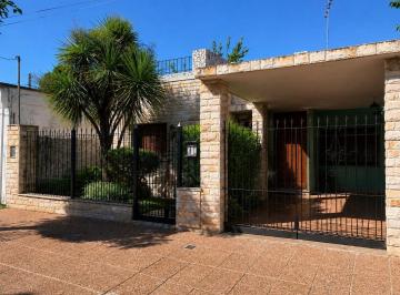 KNK-KNK-5592_2 · Oportunidad Casa de 3 Ambientes con Cochera
