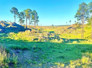 Terreno · 27168m² · Terreno en Venta de 27.000 m² en Villa Yacanto, Córdoba