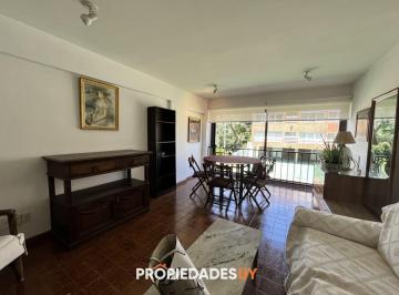 Foto1 · Apartamento de 3 Dorm. y Servicio en Venta Primera Linea de Playa Mansa