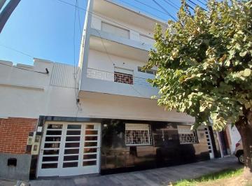 Casa de 4 ambientes, Lanús · Venta Importante Propiedad en 3 Plantas - Ideal 2 Familias o Destino Profesional