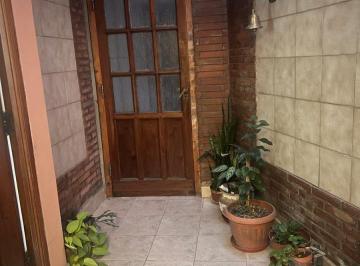 PH de 2 ambientes, Lomas de Zamora · PH Apto Profesional o Vivienda en Lomas Centro