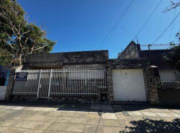 Casa · 90m² · 3 Ambientes · 1 Cochera · Casa en Venta en Lomas del Mirador