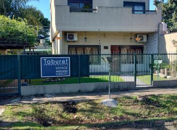 Casa · 181m² · 4 Ambientes · 2 Cocheras · Casa en Ituzaingo Sur