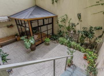 Departamento · 53m² · 3 Ambientes · Venta Departamento Planta Baja,3 Ambientes, San Telmo, con Patio y Espacio Como Escritorio.