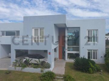 Casa · 449m² · 9 Ambientes · 4 Cocheras · Casa en Venta 9 Ambientes - Canton Norte a La Laguna
