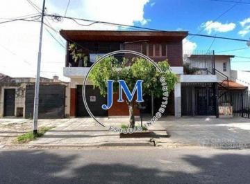 PH · 119m² · 4 Ambientes · PH Tipo Casa Exelente Ubicacion 4 Ambientes, Muy Luminoso