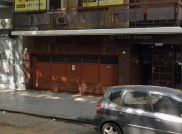 Garage · 15m² · Cochera Cubierta con Portón Electrico en Almagro Fija en Pb