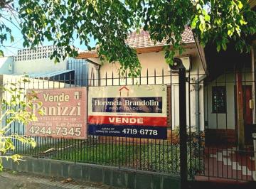 Casa de 5 ambientes, Lomas de Zamora · Casa 4 Dorm. con Parque y Quincho