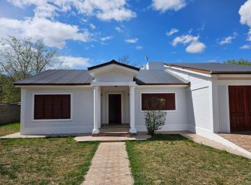 Casa · 270m² · 9 Ambientes · 3 Cocheras · Casa en Venta Anisacate, Tres Dorm..