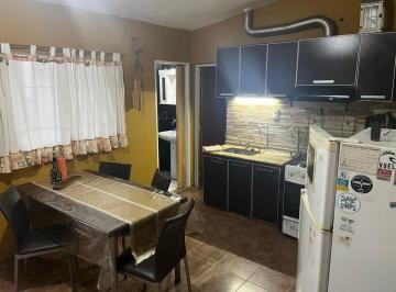 Casa · 92m² · 6 Ambientes · Venta Casa 4 Dorm. Villa Union Cordoba