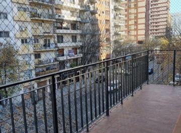 Departamento de 2 ambientes, Boedo · Alquiler de Dos Ambientes Sobre Av San Juan!