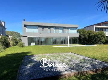 Casa · 500m² · 8 Ambientes · 2 Cocheras · Casa en Alquiler en El Golf, Nordelta, Tigre