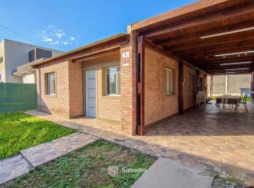 Casa · 58m² · 3 Ambientes · 2 Cocheras · Venta | Permuta - Casa 2 Dorm., Lavadero Independiente y Cochera con Parrillero Techado - Tier