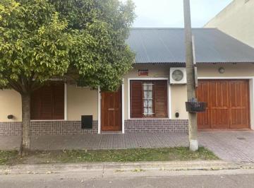 Casa · 80m² · 3 Ambientes · 1 Cochera · Casa en Olavarría