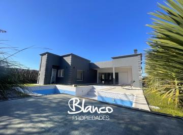 Casa · 150m² · 6 Ambientes · 3 Cocheras · Casa en Venta en San Pablo, Pilar, G. B. a. Zona Norte