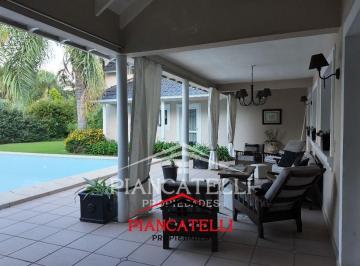 Casa · 550m² · 6 Ambientes · 2 Cocheras · Casa en Venta con 6 Ambientes en Country San Diego