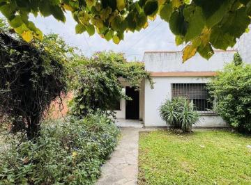 Casa · 147m² · 3 Ambientes · 1 Cochera · Casa en Venta Sobre Lote Propio en Boulogne con Gran Potencial de Renovación