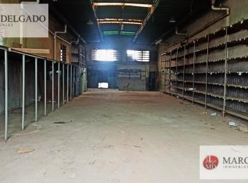 Depósito · 700m² · Depósito de 750 m². Pompeya - Oportunidad Inversión - Venta