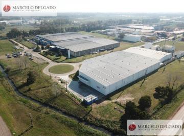 Depósito · 4000m² · 1 Ambiente · Galpon Deposito 4.300 m² en La Plata, Nave Industrial Triple a Alquila o Vende