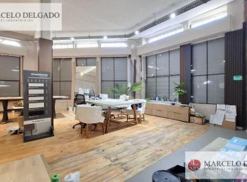 Local comercial · 180m² · Local - Galpón - Depósito de 120 m² Sobre Esquina en Barracas - Venta
