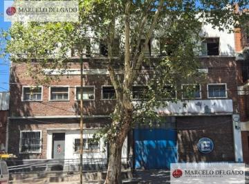 Local comercial · 1000m² · Local en Barracas de 1.000 m² con Entrada Semi - Alquiler
