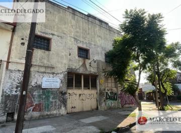 Bodega-Galpón · 303m² · Galpón - Depósito de 303 m². en Lanús - Venta