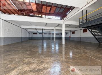 Depósito · 800m² · Depósito Sobre Av de 250 m² + 250 m² de Entrepiso Metalico con Ofic. y Vest.