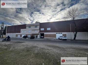 Bodega-Galpón · 870m² · Deposito / Galpón con Oficinas y Vestuarios 870 m² en Banfield Alquiler