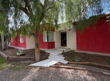 Casa de 4 ambientes, El Sauce · Vendemos Hermosa Casa en Barrio Privado en Calle Tirasso de Guaymallén