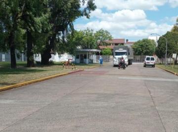 Bodega-Galpón · 1380m² · 2 Ambientes · Alquiler de Depósito de 1.380 m² con Oficinas Parque Newton