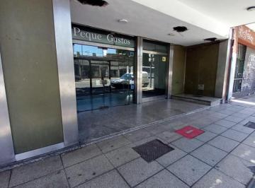 Local comercial · 128m² · Local - Floresta