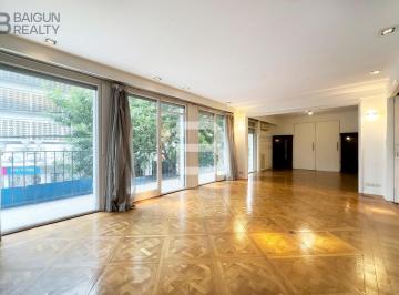 Departamento · 239m² · 5 Ambientes · 1 Cochera · Piso de 5 Ambientes con Dependencia y Cochera en Venta en Las Cañitas