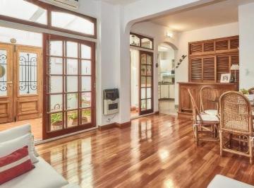 PH · 143m² · 5 Ambientes · 1 Cochera · PH en Venta - 4 Dorm. - 3 Baños - Terraza - Cochera - 256 m² - Palermo