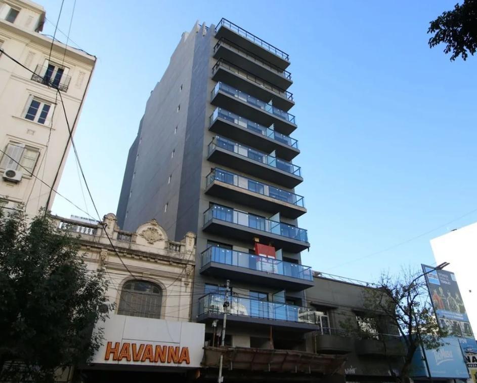 Av. Raul Scalabrini Ortiz  al 300