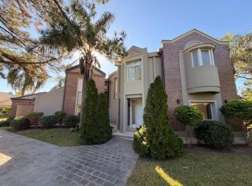 Casa · 400m² · 8 Ambientes · 2 Cocheras · Venta - Casa en Country El Paso