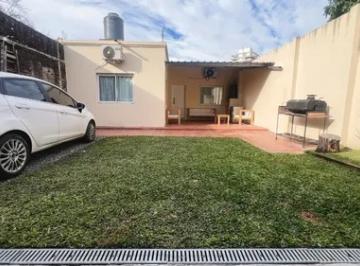 Casa · 140m² · 7 Ambientes · 1 Cochera · Casa en Venta - 2 Dorm. 1 Baño - Florencio Varela
