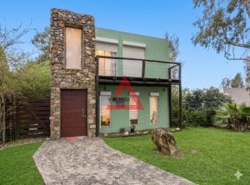 Foto1 · Casa en Venta en Balneario Buenos Aires con Piscina, Parrillero y 3 Dorm., Manantiales