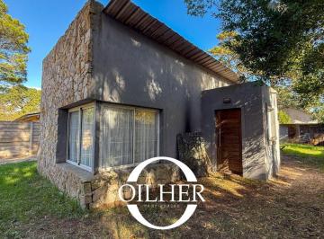 Casa de 3 ambientes, Villa Gesell · Casa en Venta C/gas Natural y 2 Dorm. en La Carmencita