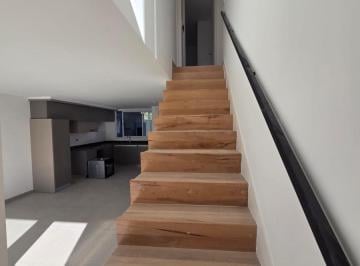 Casa · 139m² · 5 Ambientes · 2 Cocheras · Casa Alquiler en Housing Las Veras Duplex de 2 Dorm. 1 Baños con Patio Valle Escondido