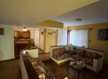 Casa de 8 ambientes, Córdoba · Venta Casa 5 Dorm. | Lomas de San Martín