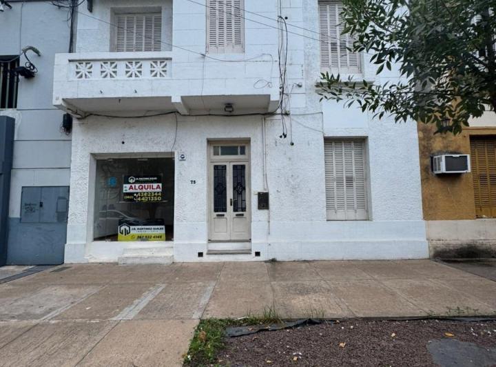 Local comercial · 144m²