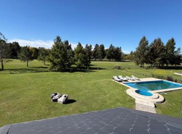 Casa · 260m² · 5 Ambientes · 2 Cocheras · Casa Tipo Chalet 5 Ambientes en Venta y Alquiler en San Vicente